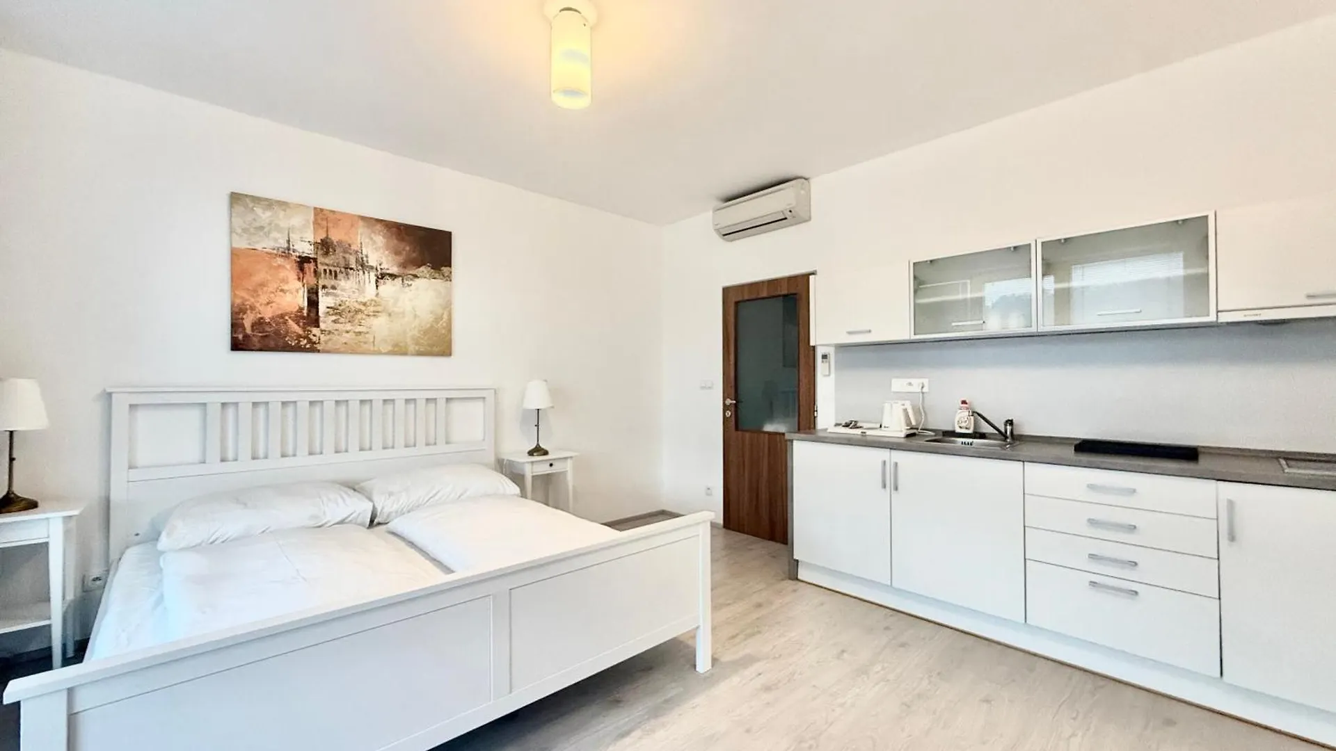 Balu Apartments Praha 0*,