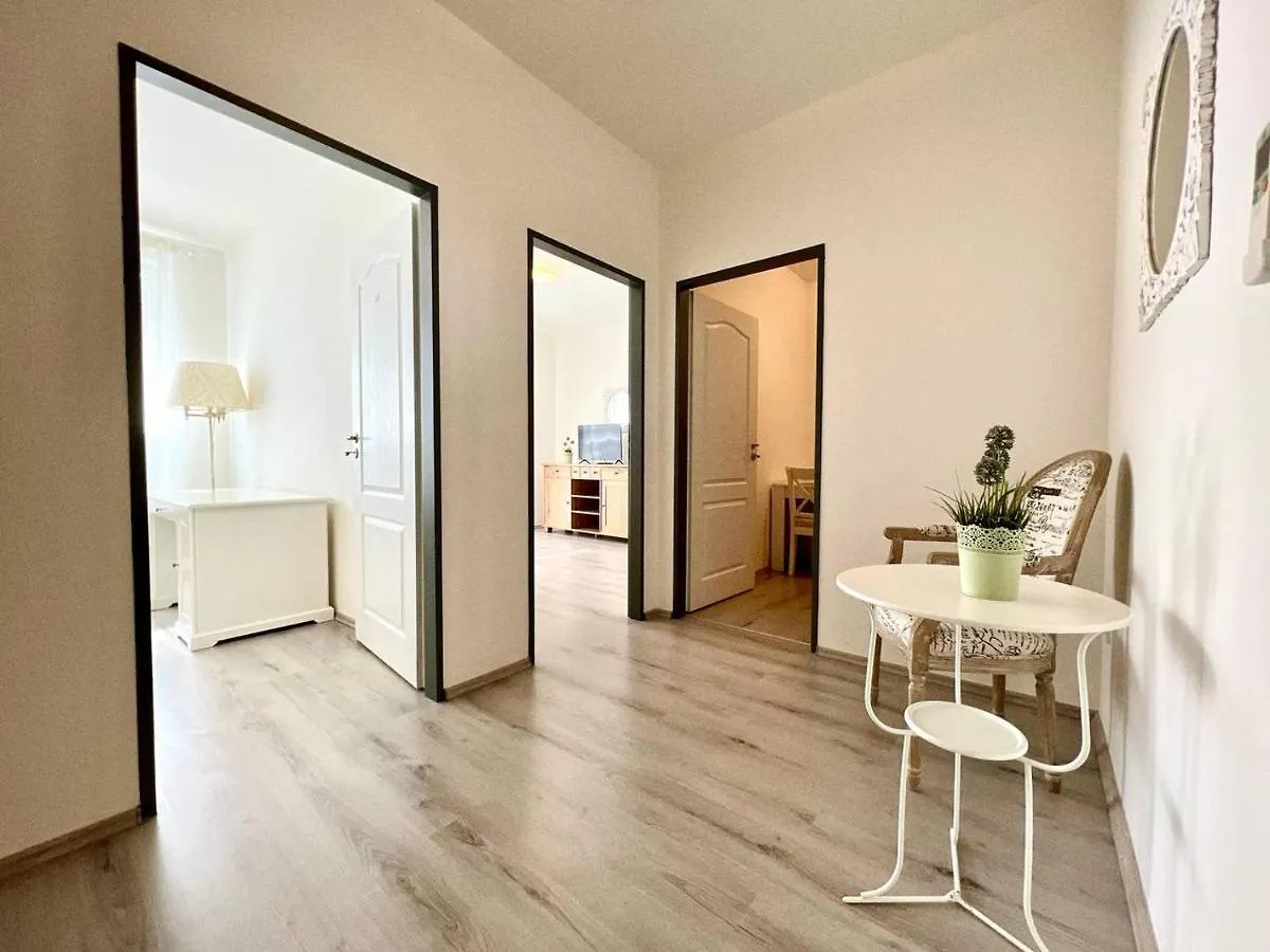 Balu Apartments Praga Czechy